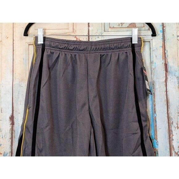 Conversion Performance Mens Size Medium Gray Elastic Waist Athletic Shorts - Picture 4 of 8